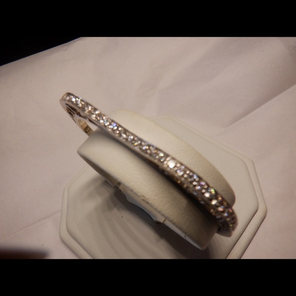 18k  white gold bangle diamond bracelet - Picture 5 of 8